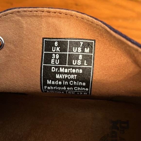 Dr. Martens W7, M8 navy low lace up ankle boot, not leather, canvas material - Picture 4 of 5